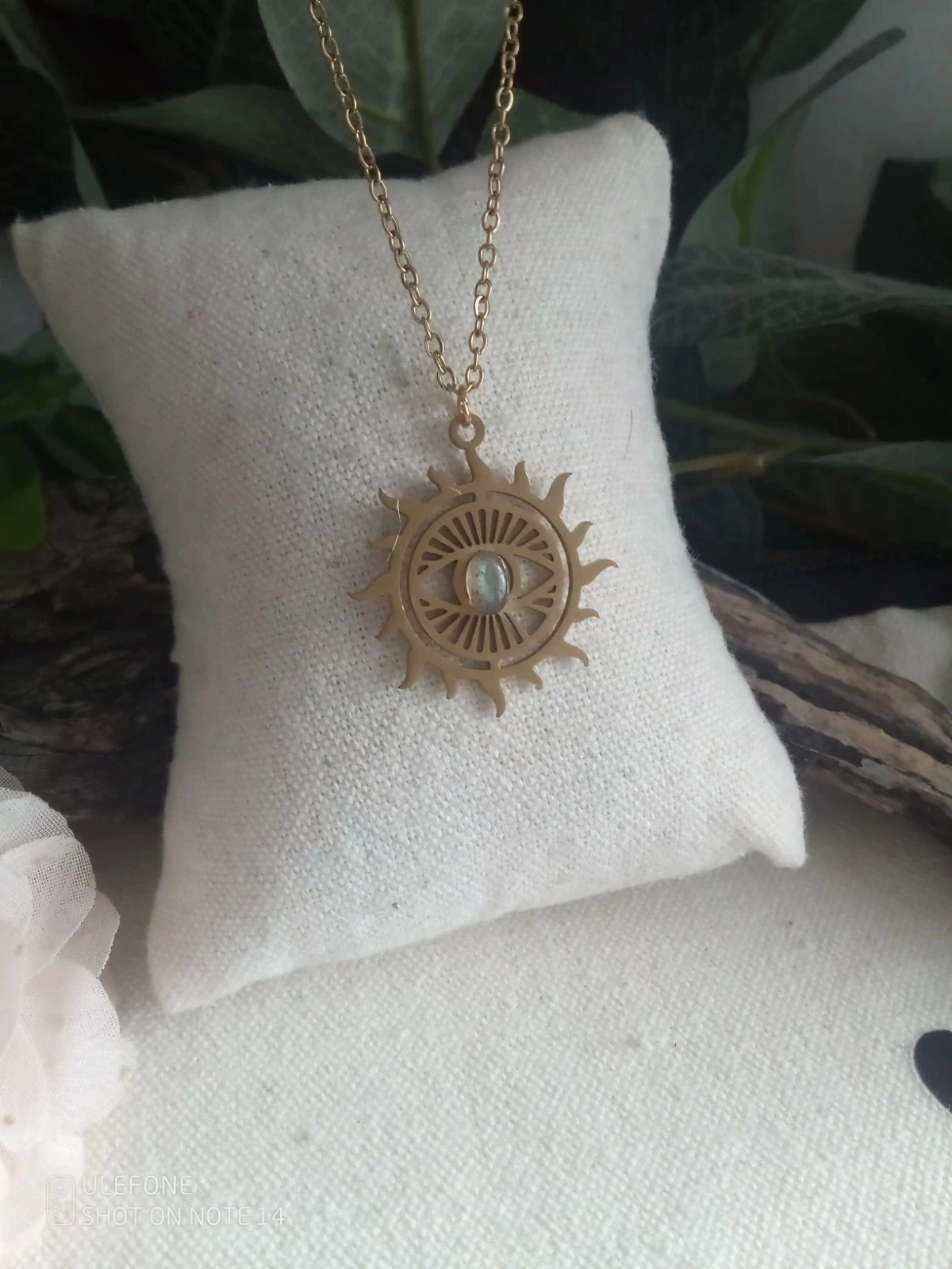Colar sol dourado em aço inoxidável e pedra de Labradorita – photo 3